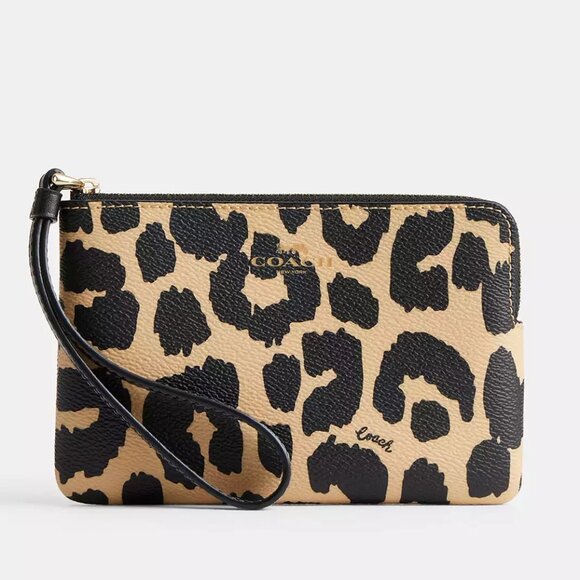 🐆Coach Corner Zip Wristlet With Leopard Print - Picture 1 of 6